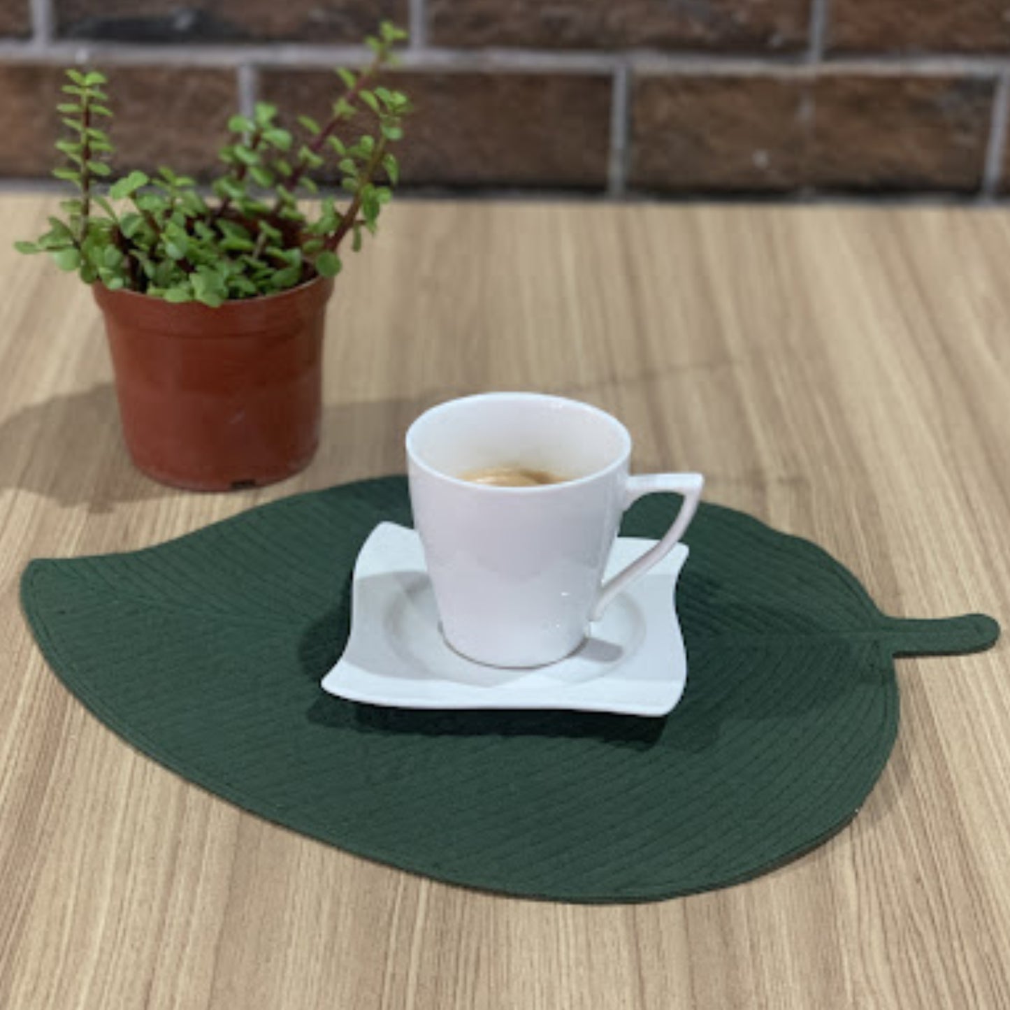 Heat Resistant Leaf Shape Table Placemat (Pack of 3 pcs) - Green/Yellow/Rust